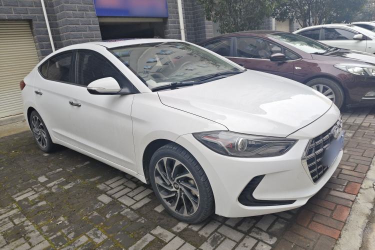 Used Hyundai Elantra (6th Generation / Lingdong) 2020 1.5L CVT Smart & Stylish – Elite Version Front Right 45 Deg