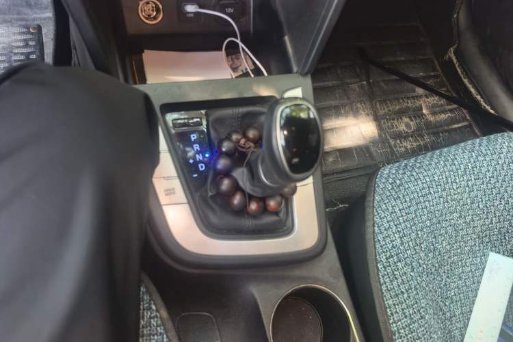 Used Hyundai Elantra (6th Generation / Lingdong) 2020 1.5L CVT Smart & Stylish – Elite Version Gear Lever
