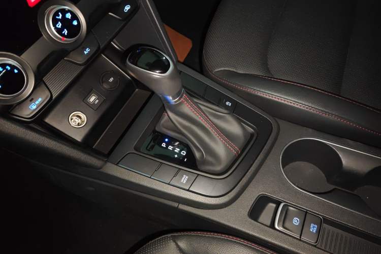 Used Hyundai Elantra (6th Generation / Lingdong) 2020 1.4T Dual-Clutch Xuan Dong · Dynamic Version Gear Lever