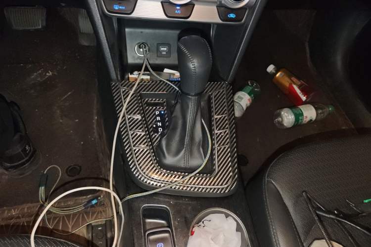 Used Hyundai Elantra (6th Generation / Lingdong) 2020 1.5L CVT Smart & Stylish – Elite Version Gear Lever