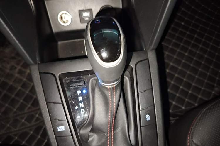 Used Hyundai Elantra (6th Generation / Lingdong) 2020 1.4T Dual-Clutch Xuan Dong · Dynamic Version Gear Lever