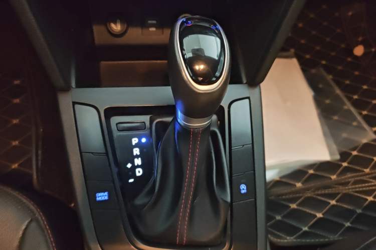 Used Hyundai Elantra (6th Generation / Lingdong) 2020 1.4T Dual-Clutch Xuan Dong · Dynamic Version Gear Lever