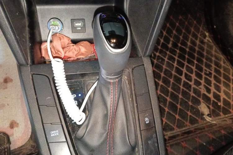 Used Hyundai Elantra (6th Generation / Lingdong) 2020 1.4T Dual-Clutch Xuan Dong · Dynamic Version Gear Lever