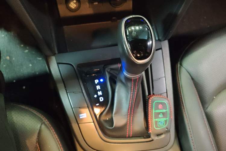 Used Hyundai Elantra (6th Generation / Lingdong) 2020 1.4T Dual-Clutch Xuan Dong · Dynamic Version Gear Lever