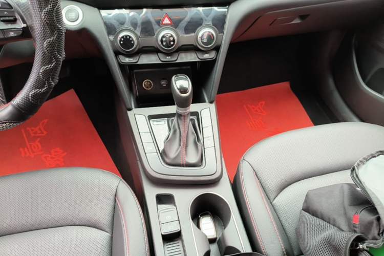 Used Hyundai Elantra (6th Generation / Lingdong) 2020 1.4T Dual-Clutch Xuan Dong · Dynamic Version Gear Lever