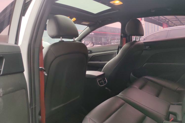Used Hyundai Elantra (6th Generation / Lingdong) 2020 1.4T Dual-Clutch Xuan Dong · Dynamic Version Headliner