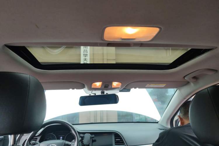 Used Hyundai Elantra (6th Generation / Lingdong) 2020 1.5L CVT Smart & Stylish – Elite Version Headliner