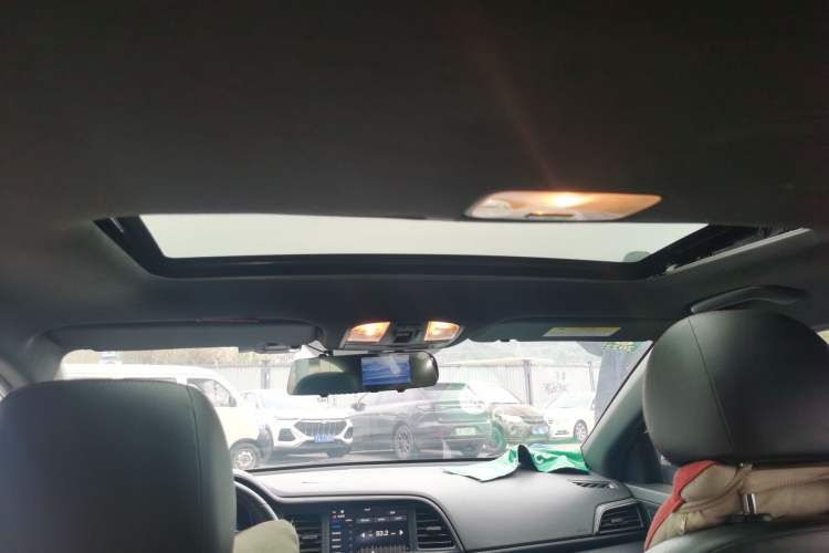 Used Hyundai Elantra (6th Generation / Lingdong) 2020 1.4T Dual-Clutch Xuan Dong · Dynamic Version Headliner