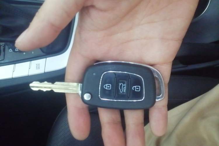 Used Hyundai Elantra (6th Generation / Lingdong) 2020 1.5L CVT Smart & Stylish – Elite Version Interior 1