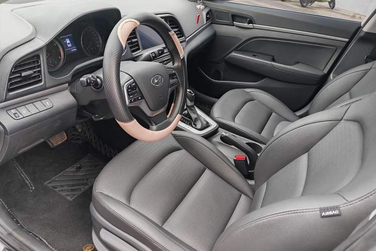 Used Hyundai Elantra (6th Generation / Lingdong) 2020 1.5L CVT Smart & Stylish – Elite Version Interior 2