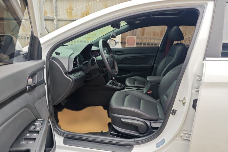Used Hyundai Elantra (6th Generation / Lingdong) 2020 1.4T Dual-Clutch Xuan Dong · Dynamic Version Interior 2