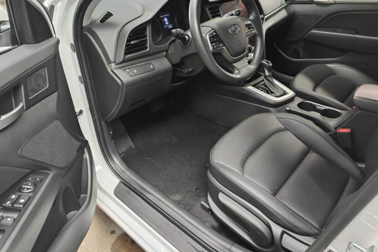 Used Hyundai Elantra (6th Generation / Lingdong) 2020 1.5L CVT Smart & Stylish – Elite Version Interior 2