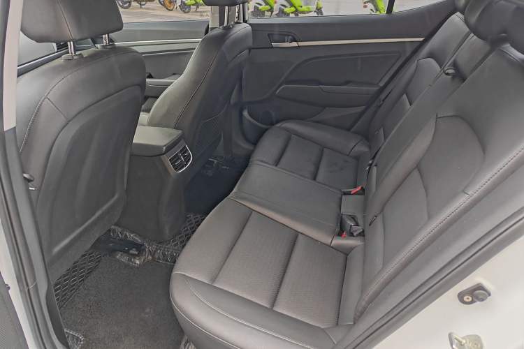 Used Hyundai Elantra (6th Generation / Lingdong) 2020 1.5L CVT Smart & Stylish – Elite Version Interior 3