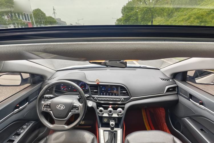 Used Hyundai Elantra (6th Generation / Lingdong) 2020 1.5L CVT Smart & Stylish – Elite Version Interior 3