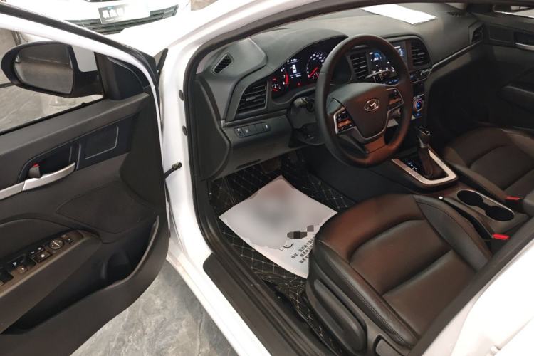 Used Hyundai Elantra (6th Generation / Lingdong) 2020 1.5L CVT Smart & Stylish – Elite Version Interior 3