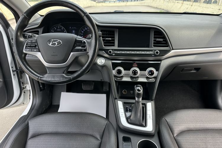 Used Hyundai Elantra (6th Generation / Lingdong) 2020 1.5L CVT Smart & Stylish – Elite Version Interior 4