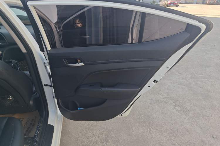 Used Hyundai Elantra (6th Generation / Lingdong) 2020 1.5L CVT Smart & Stylish – Elite Version Interior 6