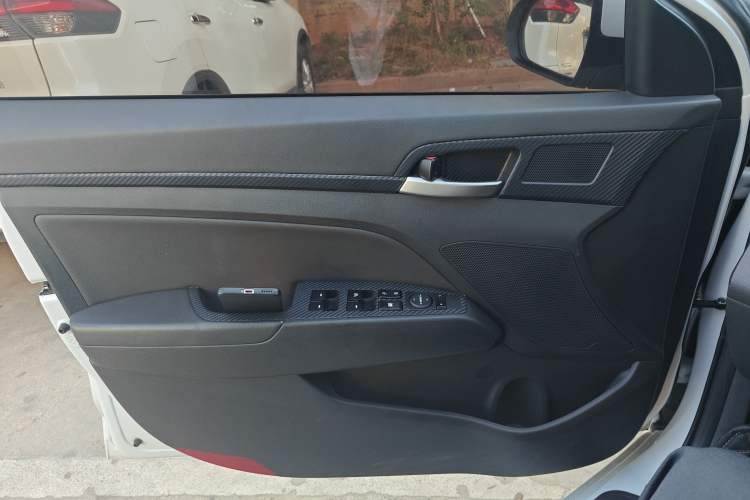 Used Hyundai Elantra (6th Generation / Lingdong) 2020 1.5L CVT Smart & Stylish – Elite Version Interior 7