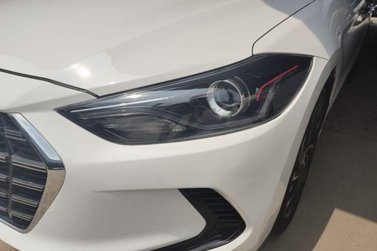 Used Hyundai Elantra (6th Generation / Lingdong) 2020 1.5L CVT Smart & Stylish – Elite Version Left Front Headlight