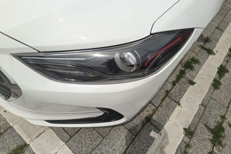 Used Hyundai Elantra (6th Generation / Lingdong) 2020 1.5L CVT Smart & Stylish – Elite Version Left Front Headlight