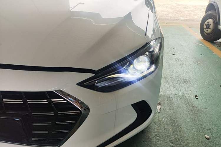 Used Hyundai Elantra (6th Generation / Lingdong) 2020 1.5L CVT Smart & Stylish – Elite Version Left Front Headlight