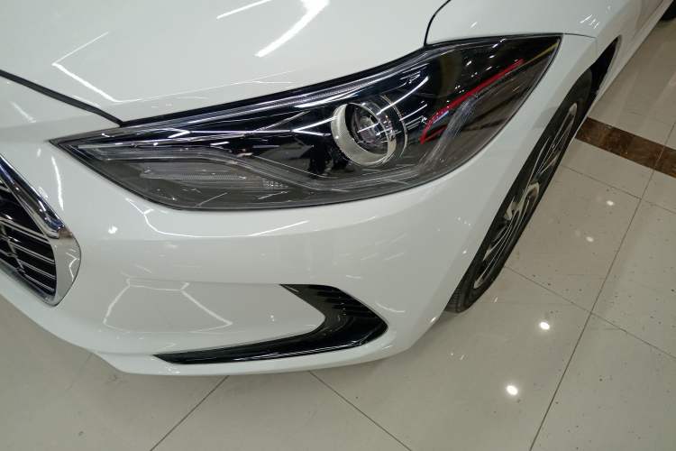 Used Hyundai Elantra (6th Generation / Lingdong) 2020 1.5L CVT Smart & Stylish – Elite Version Left Front Headlight
