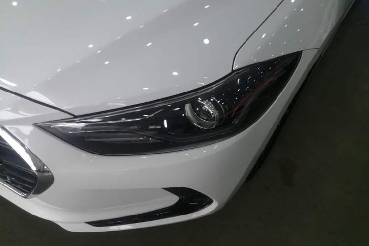 Used Hyundai Elantra (6th Generation / Lingdong) 2020 1.5L CVT Smart & Stylish – Elite Version Left Front Headlight