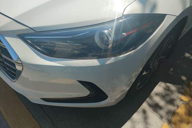 Used Hyundai Elantra (6th Generation / Lingdong) 2020 1.5L CVT Smart & Stylish – Elite Version Left Front Headlight