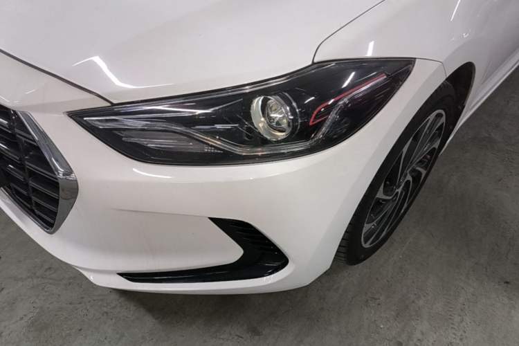 Used Hyundai Elantra (6th Generation / Lingdong) 2020 1.5L CVT Smart & Stylish – Elite Version Left Front Headlight