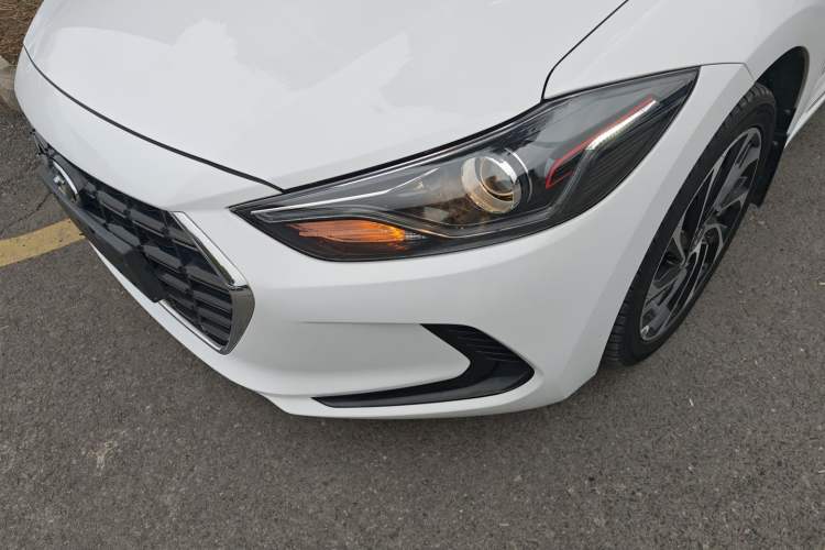 Used Hyundai Elantra (6th Generation / Lingdong) 2020 1.5L CVT Smart & Stylish – Elite Version Left Front Headlight