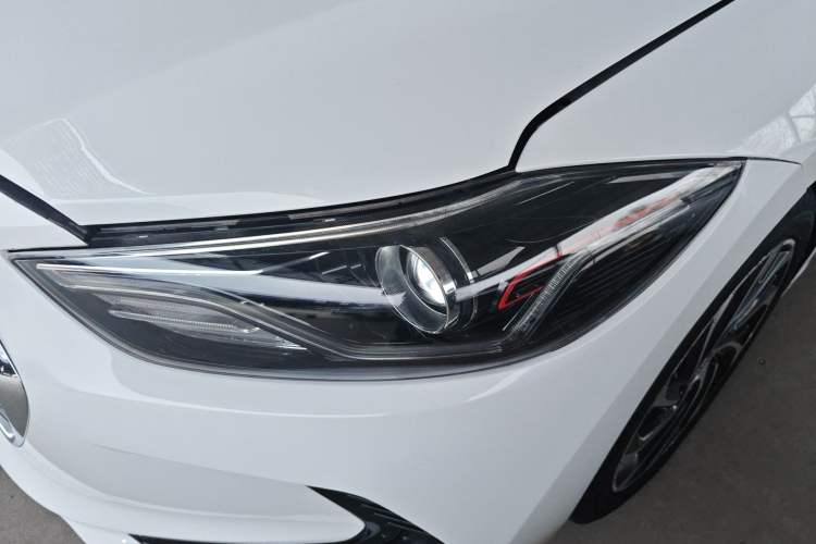 Used Hyundai Elantra (6th Generation / Lingdong) 2020 1.5L CVT Smart & Stylish – Elite Version Left Front Headlight