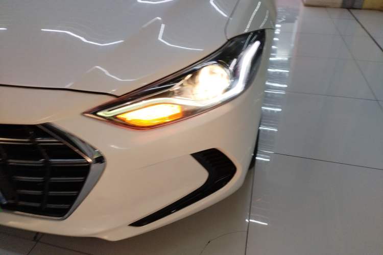 Used Hyundai Elantra (6th Generation / Lingdong) 2020 1.5L CVT Smart & Stylish – Elite Version Left Front Headlight