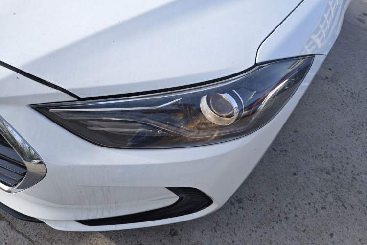 Used Hyundai Elantra (6th Generation / Lingdong) 2020 1.5L CVT Smart & Stylish – Elite Version Left Front Headlight