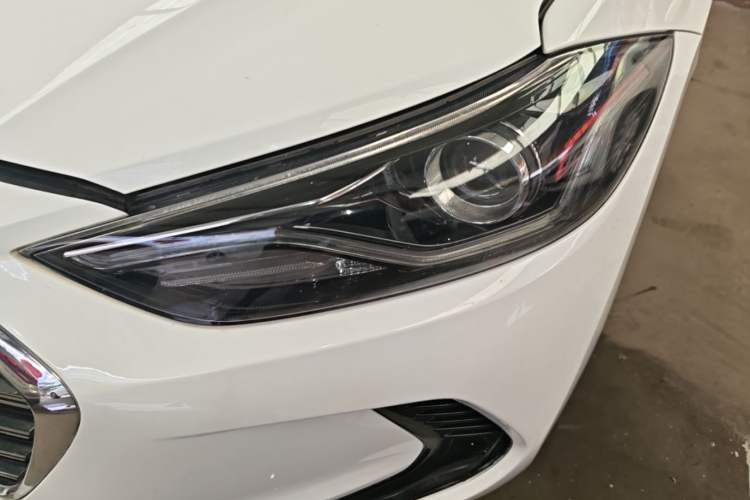 Used Hyundai Elantra (6th Generation / Lingdong) 2020 1.5L CVT Smart & Stylish – Elite Version Left Front Headlight