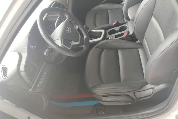 Used Hyundai Elantra (6th Generation / Lingdong) 2020 1.5L CVT Smart & Stylish – Elite Version Left Front Seat