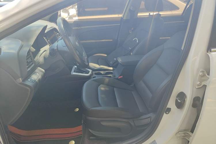 Used Hyundai Elantra (6th Generation / Lingdong) 2020 1.5L CVT Smart & Stylish – Elite Version Left Front Seat