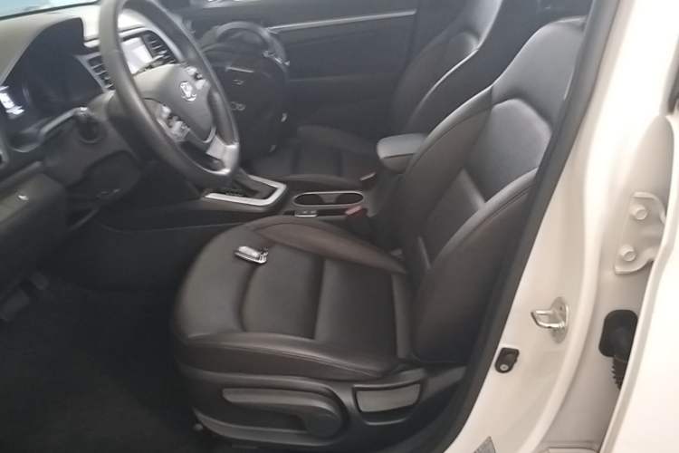 Used Hyundai Elantra (6th Generation / Lingdong) 2020 1.5L CVT Smart & Stylish – Elite Version Left Front Seat