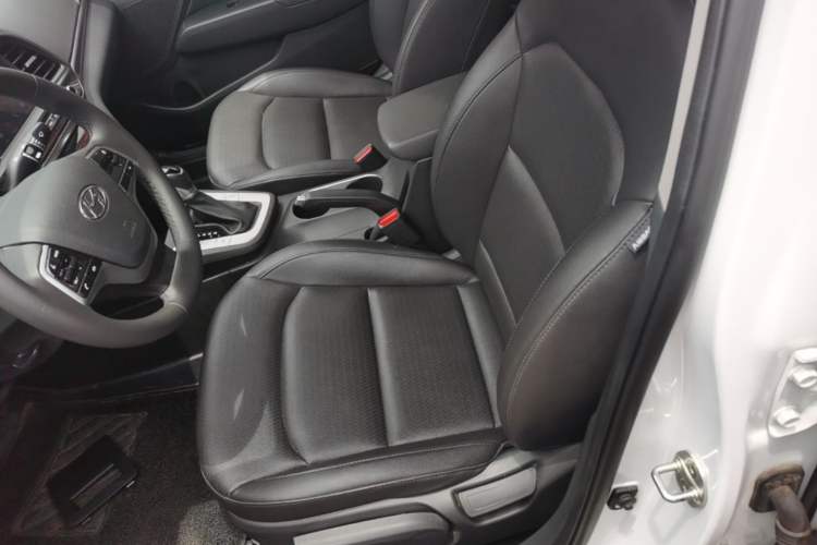 Used Hyundai Elantra (6th Generation / Lingdong) 2020 1.5L CVT Smart & Stylish – Elite Version Left Front Seat
