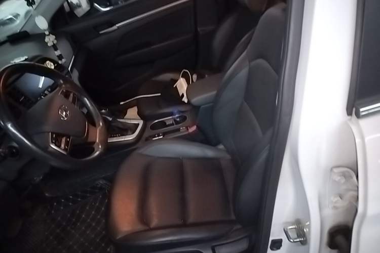 Used Hyundai Elantra (6th Generation / Lingdong) 2020 1.5L CVT Smart & Stylish – Elite Version Left Front Seat