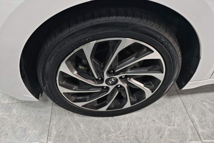 Used Hyundai Elantra (6th Generation / Lingdong) 2020 1.5L CVT Smart & Stylish – Elite Version Left Front Wheel Hub