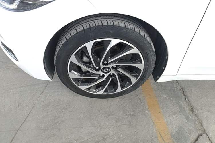 Used Hyundai Elantra (6th Generation / Lingdong) 2020 1.5L CVT Smart & Stylish – Elite Version Left Front Wheel Hub