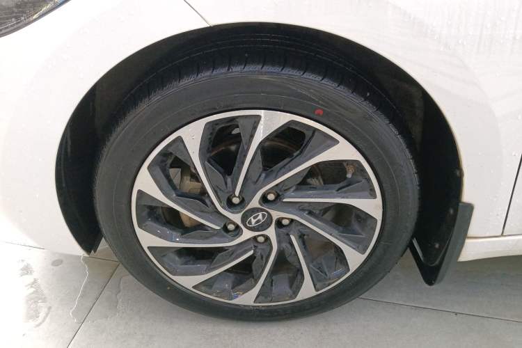 Used Hyundai Elantra (6th Generation / Lingdong) 2020 1.4T Dual-Clutch Xuan Dong · Dynamic Version Left Front Wheel Hub