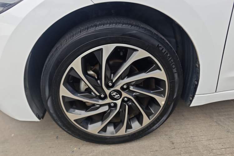 Used Hyundai Elantra (6th Generation / Lingdong) 2020 1.5L CVT Smart & Stylish – Elite Version Left Front Wheel Hub