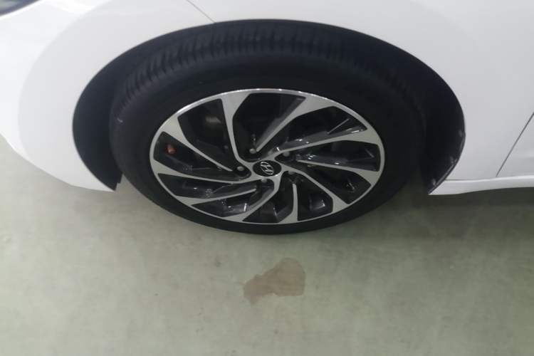Used Hyundai Elantra (6th Generation / Lingdong) 2020 1.5L CVT Smart & Stylish – Elite Version Left Front Wheel Hub