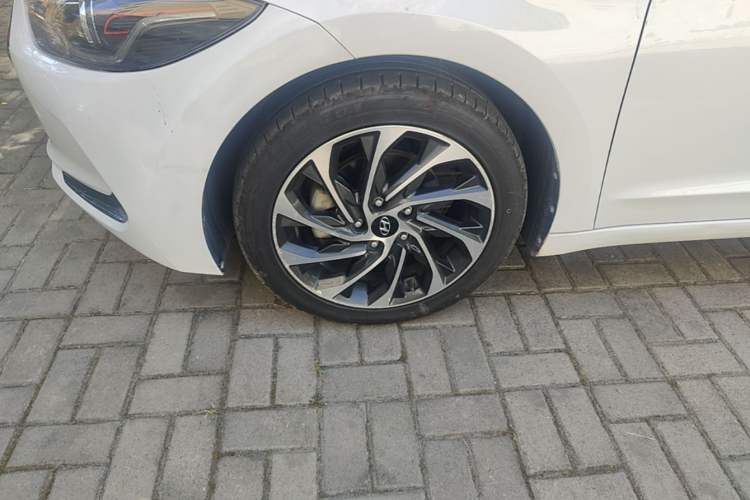 Used Hyundai Elantra (6th Generation / Lingdong) 2020 1.5L CVT Smart & Stylish – Elite Version Left Front Wheel Hub