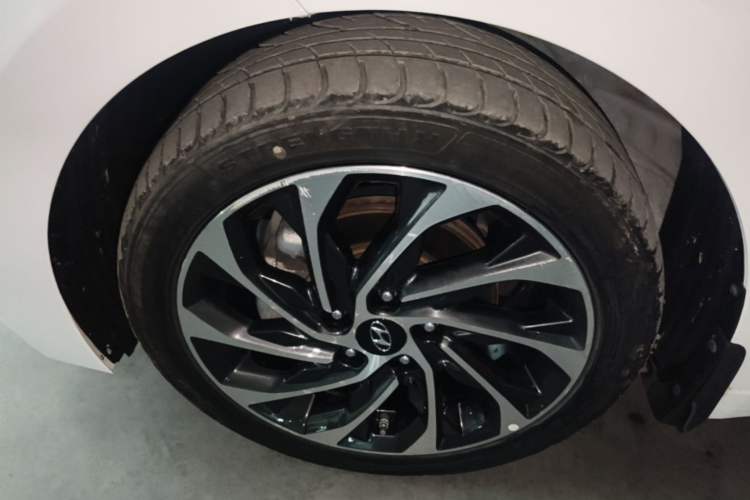 Used Hyundai Elantra (6th Generation / Lingdong) 2020 1.4T Dual-Clutch Xuan Dong · Dynamic Version Left Front Wheel Hub