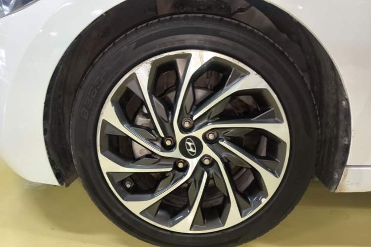 Used Hyundai Elantra (6th Generation / Lingdong) 2020 1.4T Dual-Clutch Xuan Dong · Dynamic Version Left Front Wheel Hub