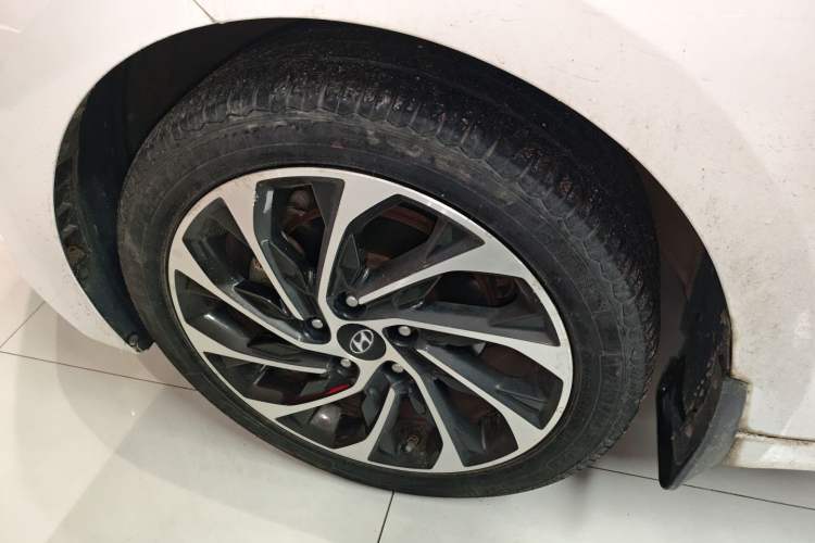 Used Hyundai Elantra (6th Generation / Lingdong) 2020 1.4T Dual-Clutch Xuan Dong · Dynamic Version Left Front Wheel Hub