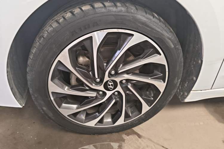 Used Hyundai Elantra (6th Generation / Lingdong) 2020 1.5L CVT Smart & Stylish – Elite Version Left Front Wheel Hub