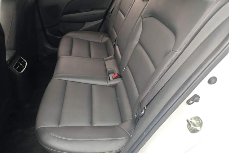 Used Hyundai Elantra (6th Generation / Lingdong) 2020 1.5L CVT Smart & Stylish – Elite Version Left Rear Seat